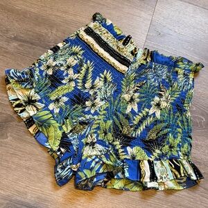 PrettyLittleThing Blue and Green Smocked Shorts- size US8